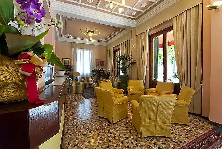 Hotel Maestoso-1